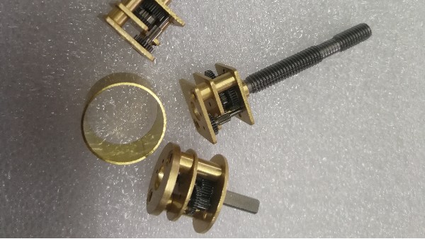 深圳電機減速器電機廠家為您揭秘:国产午夜麻豆影院在线观看圓柱齒輪減速機結構及特點